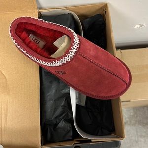 Ugg. Slipper tasman size 9